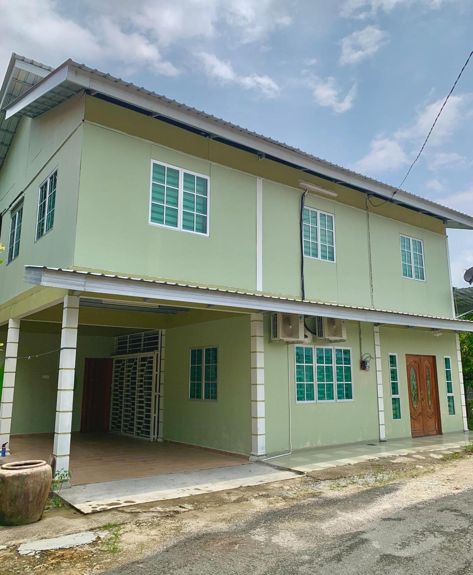 Tiara Inn Homestay 2 Tingkat Pontian Johor Pontian Besar Екстер'єр фото